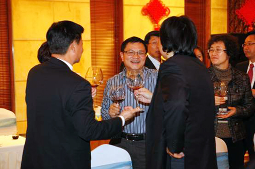 民生金融租賃舉辦增資擴(kuò)股成功的慶祝酒會(huì)　